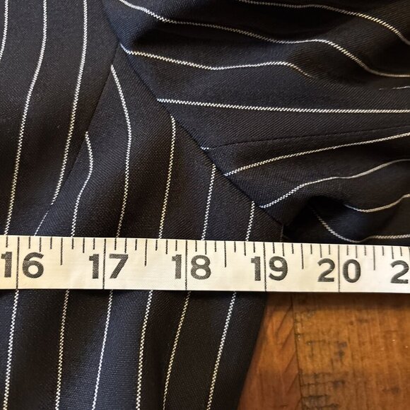 Le Suit Petite Black Pin Stripe Blazer Size 8P New Jacket Only - Picture 6 of 9